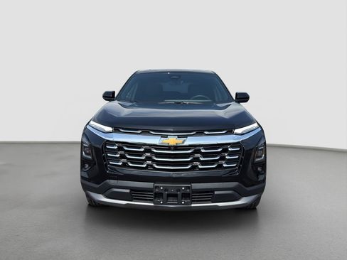 New 2026 Chevrolet Equinox LT w/ Convenience Package II FWD image 2