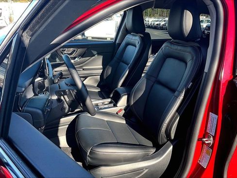 New 2026 Lincoln Corsair Premiere image 9