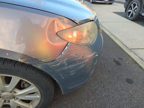 Used 2008 MAZDA MAZDA3 i Touring image 6