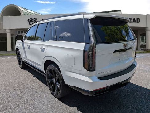 Certified 2025 Cadillac Escalade Sport w/ Touring Package AWD/4WD image 4
