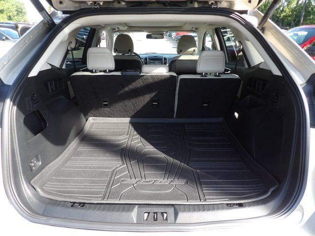 Used 2018 Ford Edge Titanium w/ Ford Safe & Smart Package FWD image 26