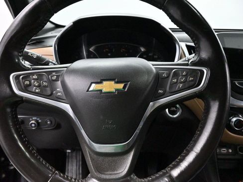 Used 2022 Chevrolet Equinox Premier FWD image 19
