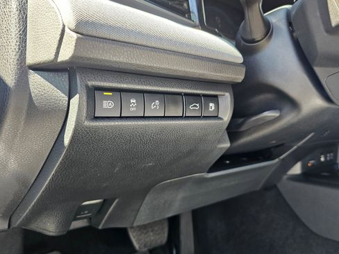 Used 2025 Toyota Camry LE AWD/4WD image 21