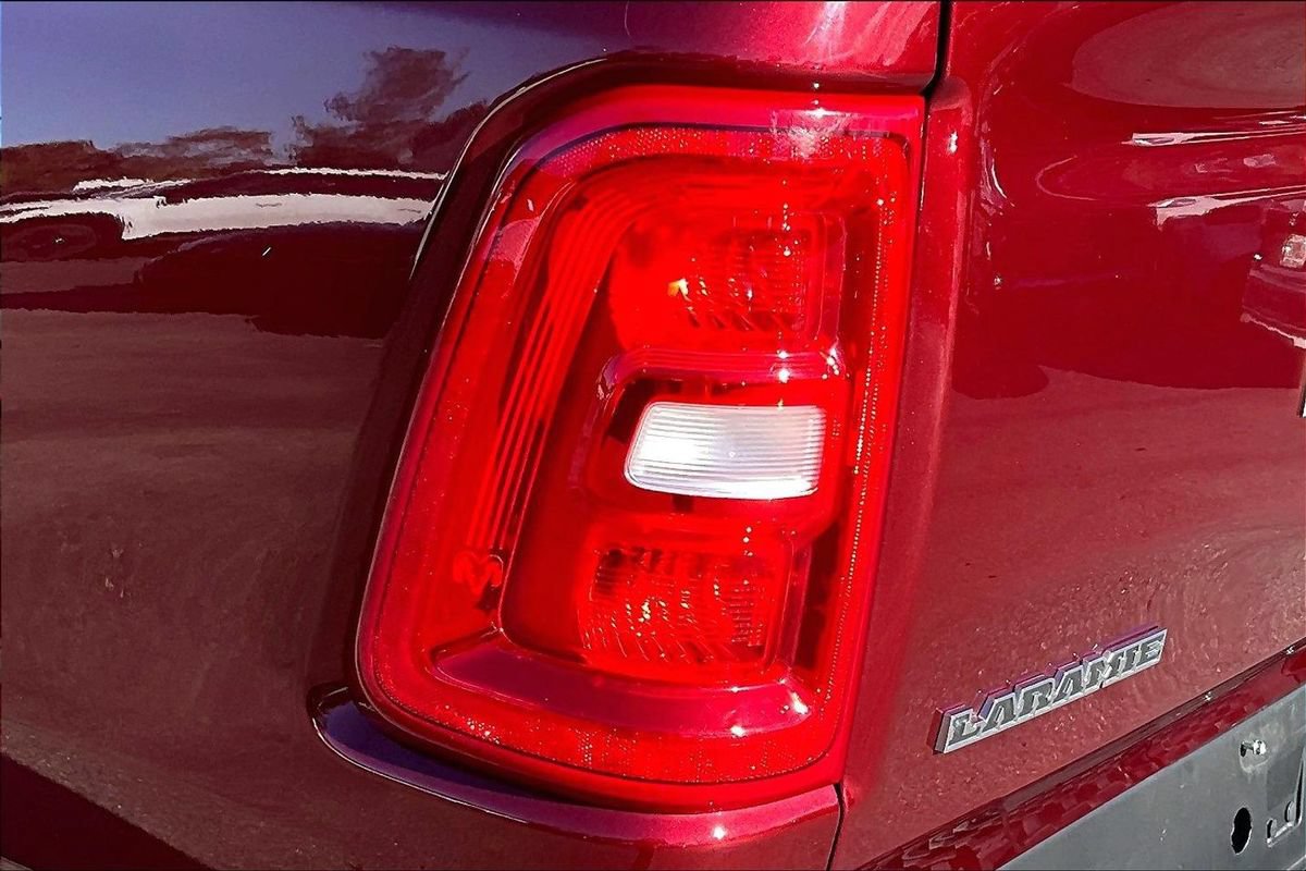 Used 2025 RAM 1500 Laramie AWD/4WD image 24