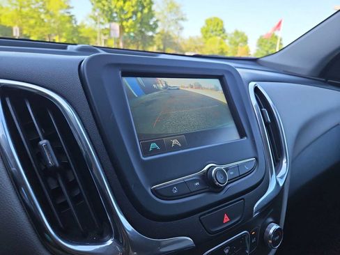 Used 2018 Chevrolet Equinox LT FWD image 48