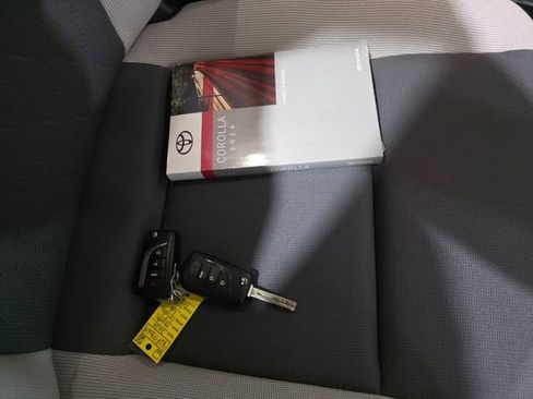 Used 2024 Toyota Corolla LE image 9