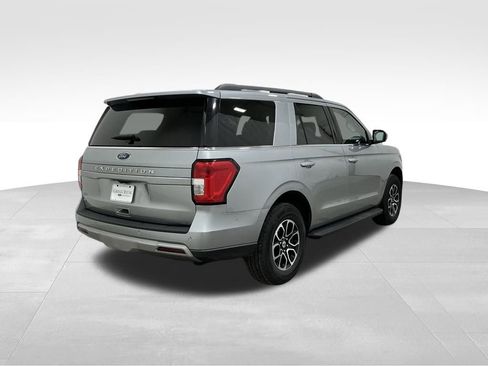 Used 2024 Ford Expedition XLT image 4