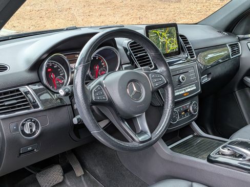 Used 2018 Mercedes-Benz GLE 350 4MATIC image 12