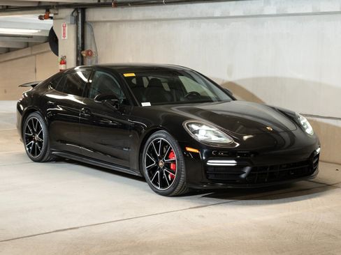Certified 2020 Porsche Panamera GTS AWD/4WD image 7