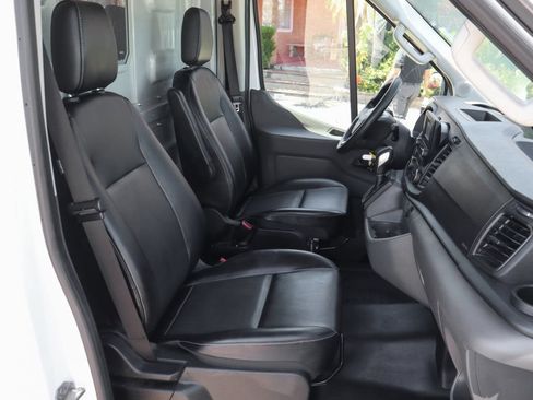 Used 2024 Ford Transit 250 148 Medium Roof RWD image 41