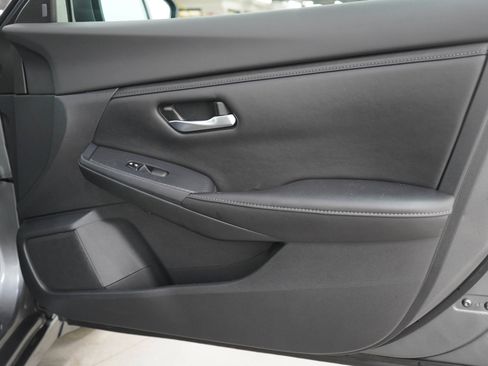 Used 2022 Nissan Sentra SV w/ Electronics Package FWD image 9