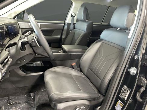 Used 2025 Hyundai Santa Fe SEL image 8