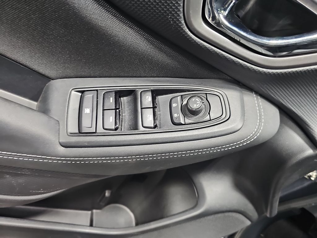Used 2022 Subaru Forester Premium AWD/4WD image 28