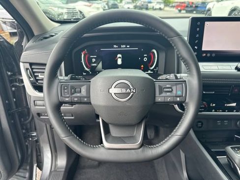 Used 2026 Nissan Rogue SL AWD/4WD image 11