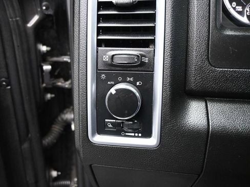 Used 2024 RAM 1500 Classic SLT image 12