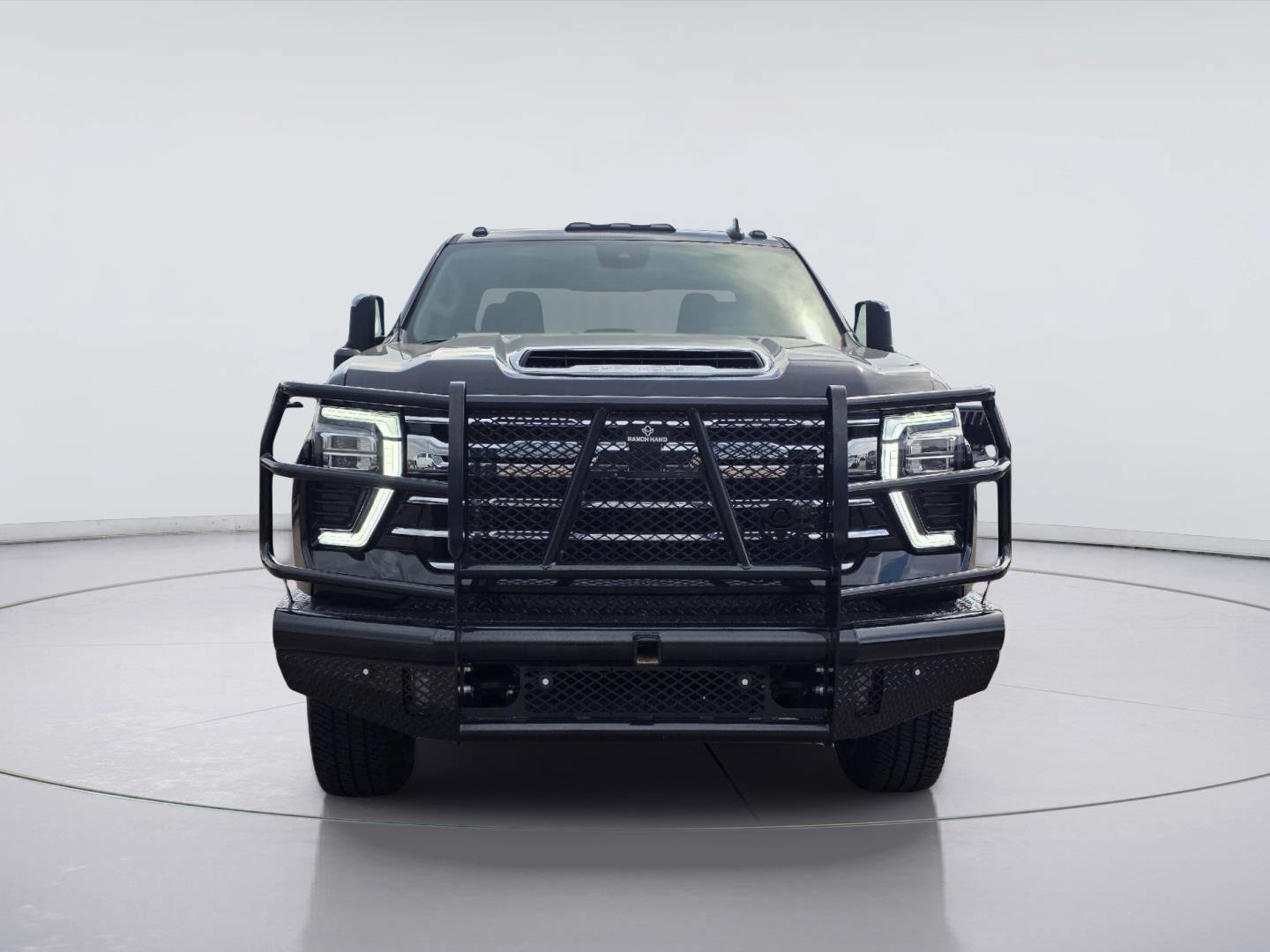 Used 2025 Chevrolet Silverado 2500 LTZ w/ LTZ Convenience Package AWD/4WD image 2