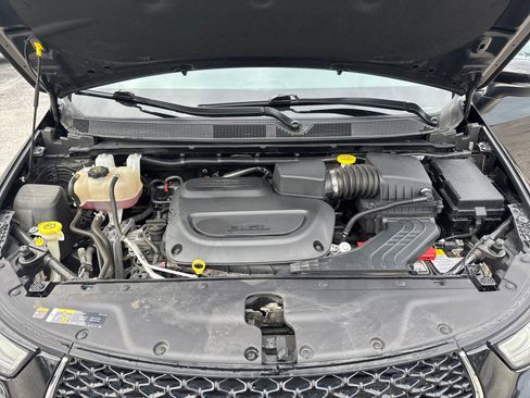 Used 2023 Chrysler Pacifica Touring-L FWD image 44