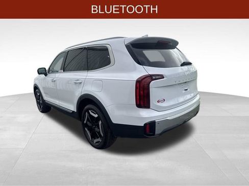 Used 2024 Kia Telluride S FWD image 5