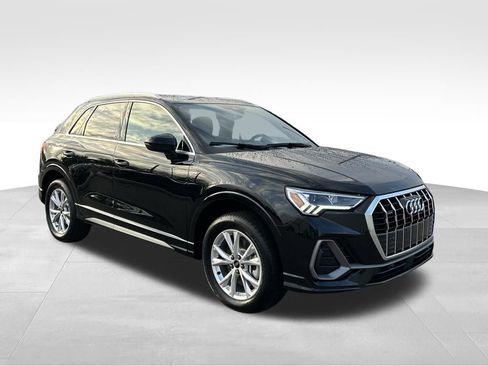 Used 2025 Audi Q3 2.0T Premium w/ Convenience Package image 7