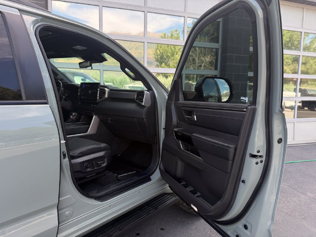 Used 2025 Toyota Sequoia Limited w/ Tow Technology Package AWD/4WD image 50