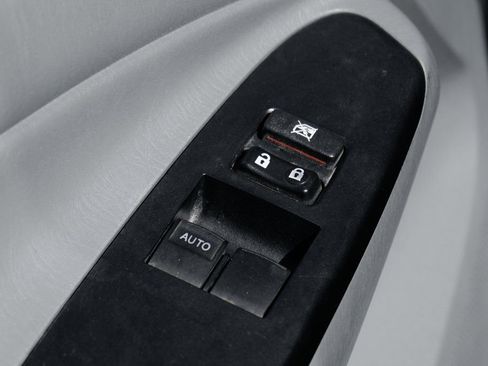 Used 2014 Toyota Tacoma 2WD Access Cab w/ Convenience Package image 15