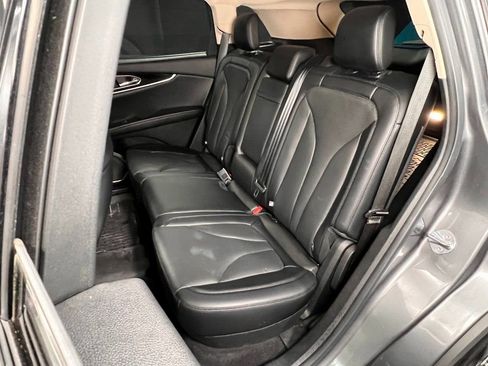 Used 2022 Lincoln Nautilus Reserve w/ Equipment Group 201A image 14