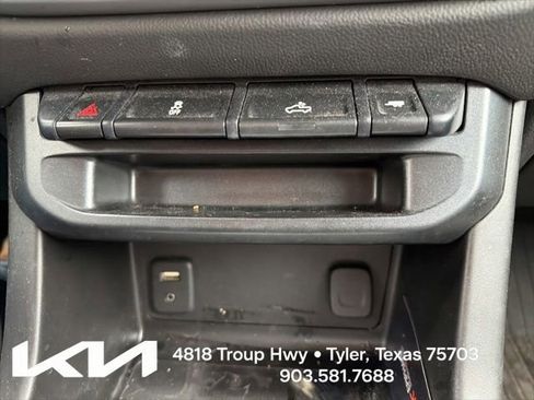 Used 2018 Chevrolet Colorado LT w/ LT Convenience Package RWD image 19