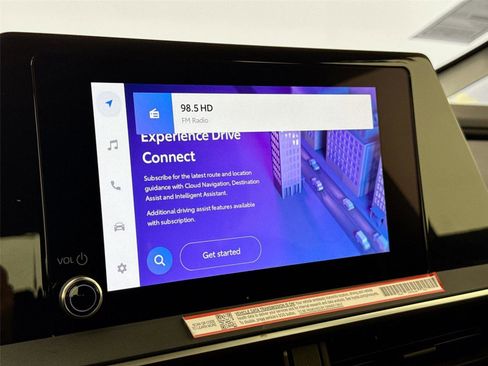 Certified 2025 Toyota Prius Plug-In Hybrid image 7