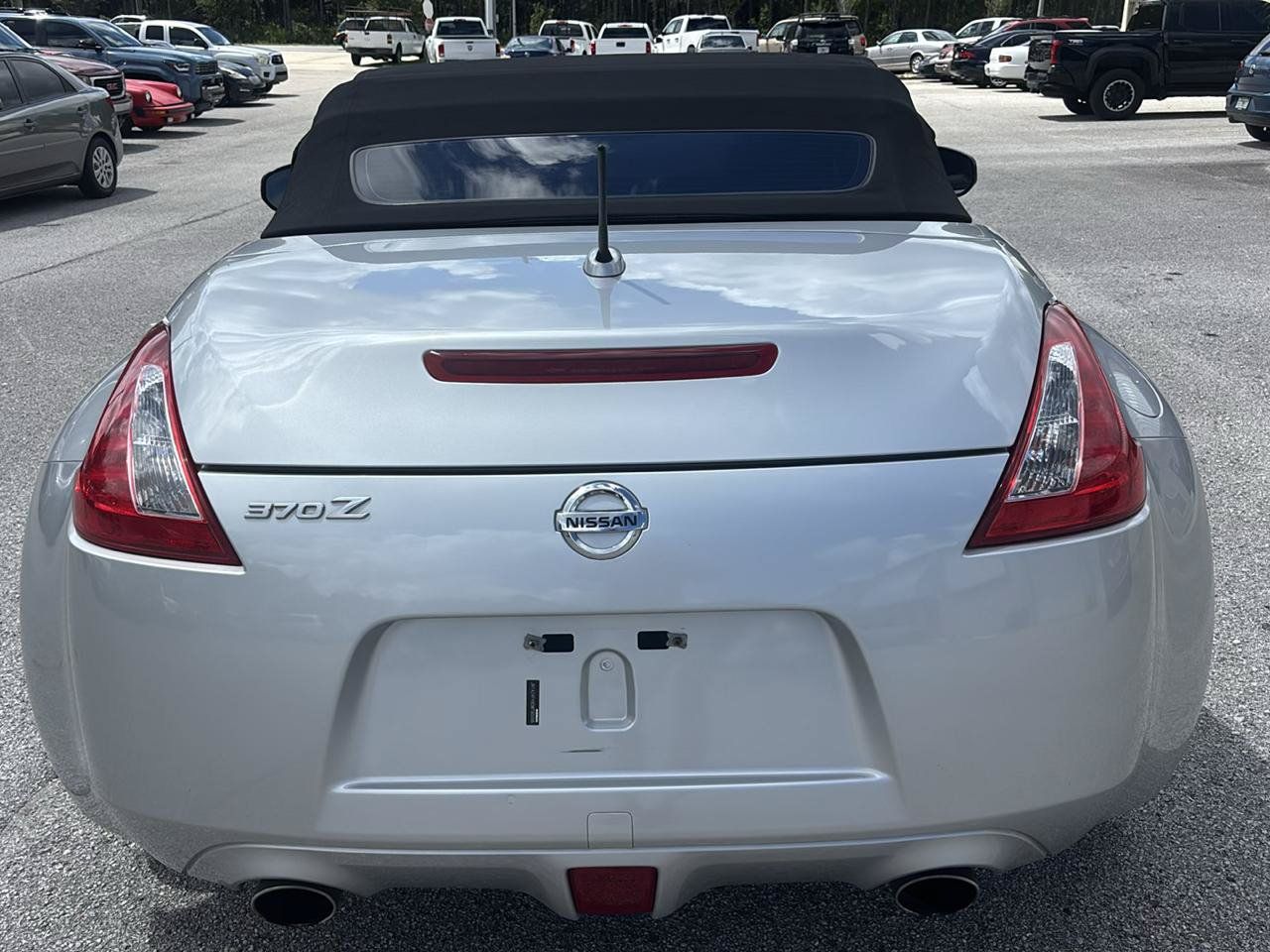 Used 2013 Nissan 370Z Touring w/ Sport Pkg RWD image 7