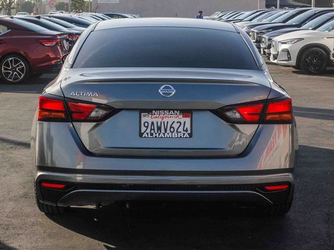 Certified 2022 Nissan Altima 2.5 S FWD image 8