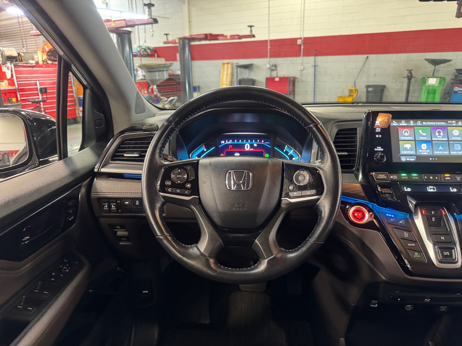 Used 2023 Honda Odyssey Elite image 9
