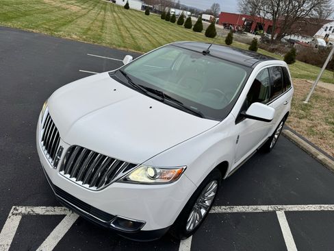 Used 2011 Lincoln MKX AWD w/ 102A Rapid Spec Order Code image 15