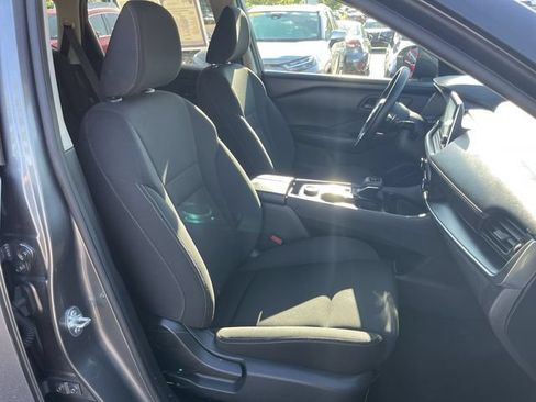 Used 2024 Nissan Rogue S AWD/4WD image 20
