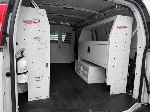 Used 2023 GMC Savana 2500 w/ Driver Convenience Package image 25