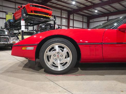 Used 1990 Chevrolet Corvette Coupe image 3