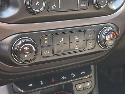 Used 2021 GMC Canyon AT4 image 16