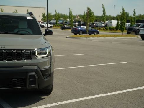 New 2026 Jeep Cherokee Limited AWD/4WD image 38
