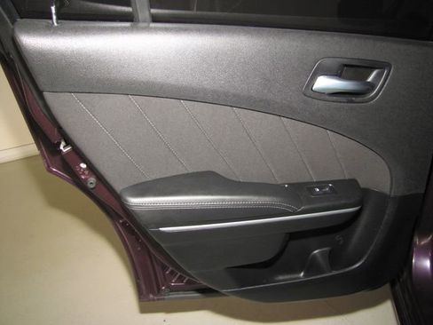 Used 2022 Dodge Charger SXT image 13