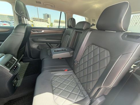 Used 2024 Volkswagen Atlas SEL Premium R-Line AWD/4WD image 25