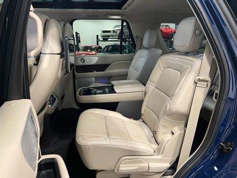 Used 2018 Lincoln Navigator Reserve w/ Technology Package image 28
