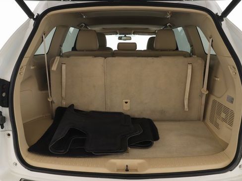 Used 2016 Toyota Highlander XLE image 28