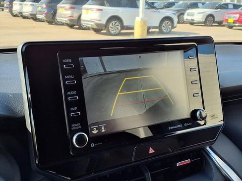 Used 2021 Toyota Venza LE w/ Carpet Mat Package (TMS) AWD/4WD image 10