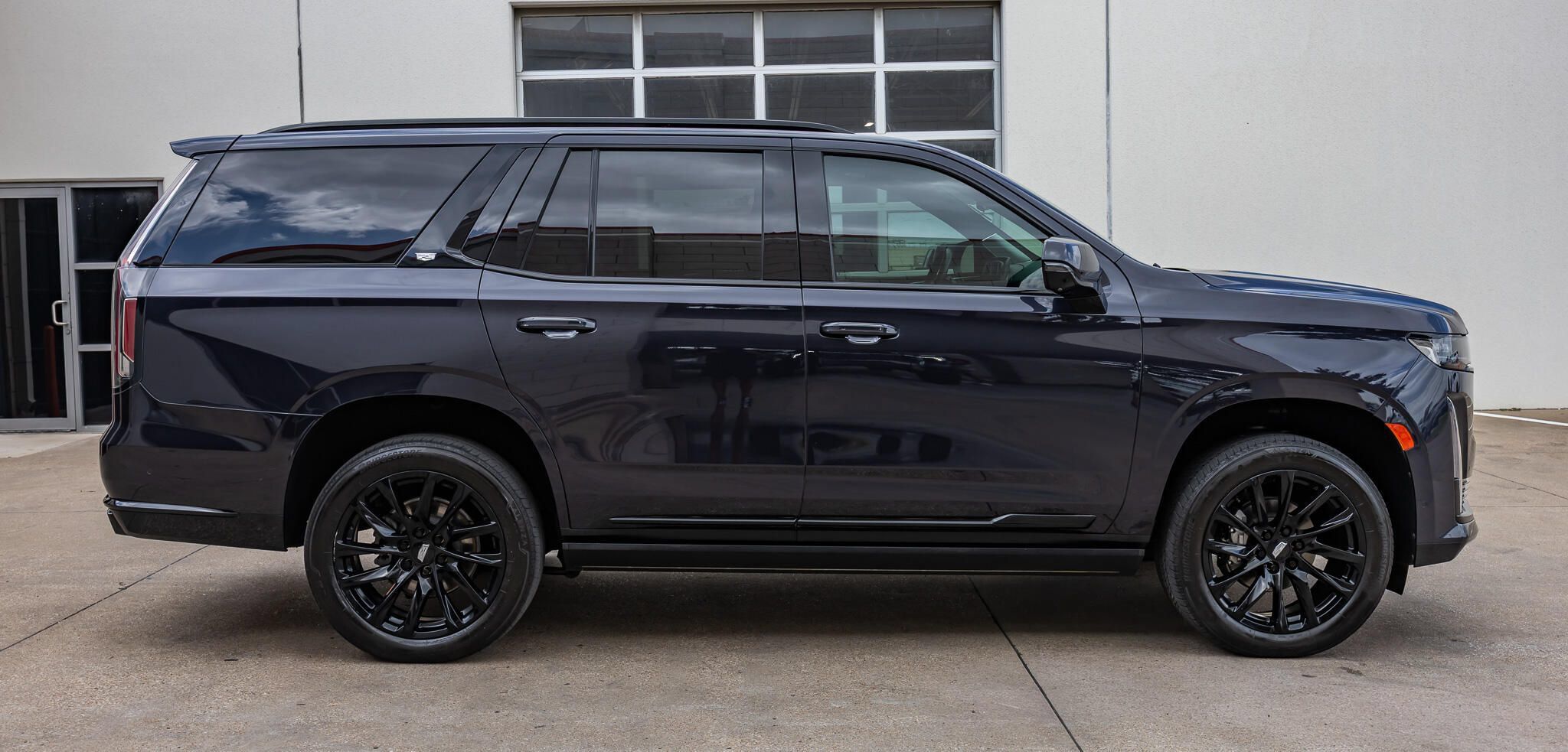 Used 2022 Cadillac Escalade Sport w/ Touring Package AWD/4WD image 10