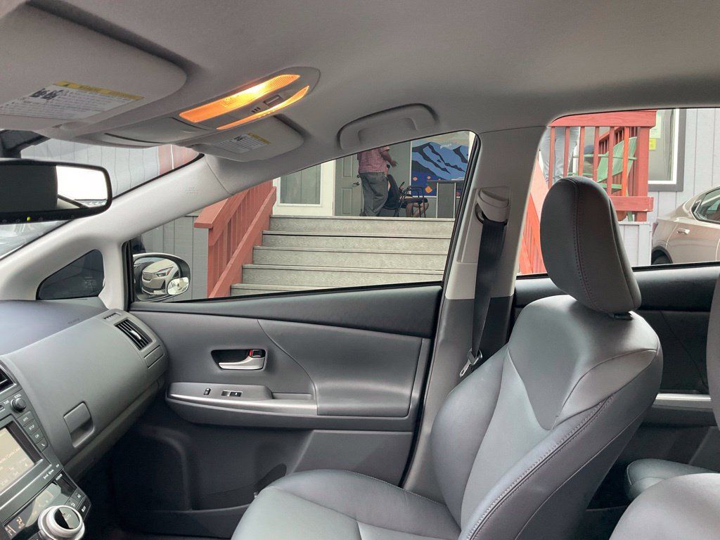 Used 2012 Toyota Prius V Five FWD image 19