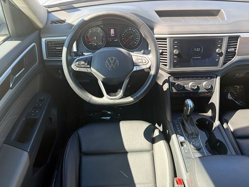 Used 2021 Volkswagen Atlas SE image 17