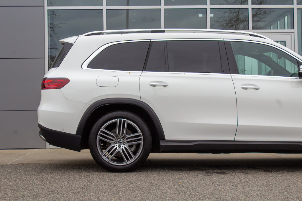 Used 2026 Mercedes-Benz GLS 450 4MATIC image 6