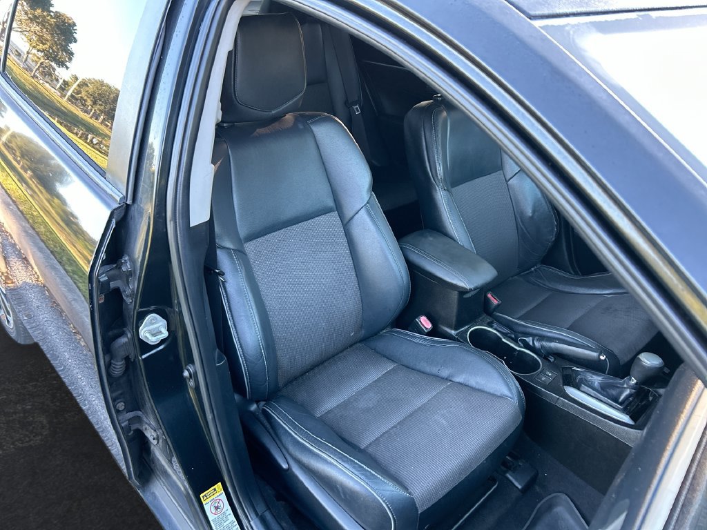 Used 2014 Toyota Corolla S FWD image 29