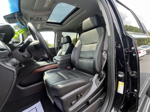 Used 2019 Chevrolet Tahoe Premier AWD/4WD image 5