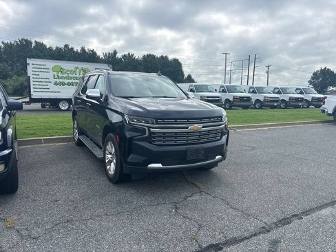 Used 2021 Chevrolet Tahoe Premier w/ Premium Package AWD/4WD image 1