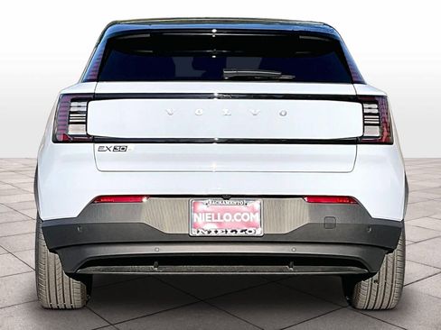 New 2026 Volvo EX30 Plus w/ Climate Package image 6